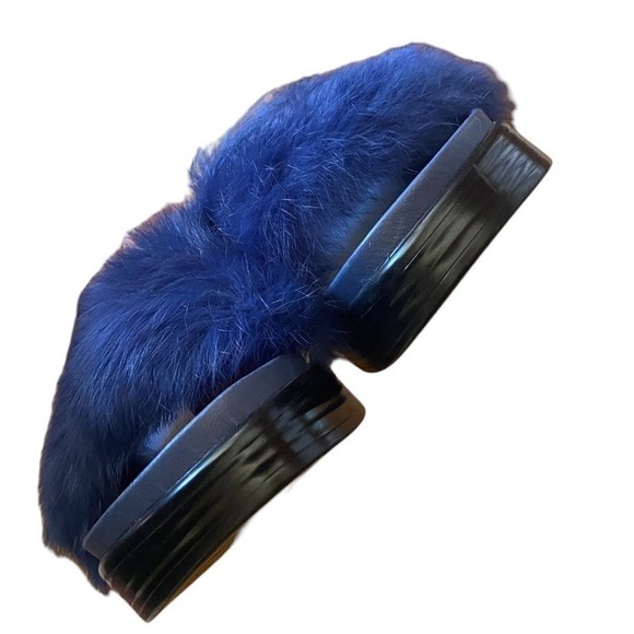 Donald Pliner Women's Blue Furfi Genuine Rabbit Fur Slide Sandal Size 9 - Picture 2 of 7